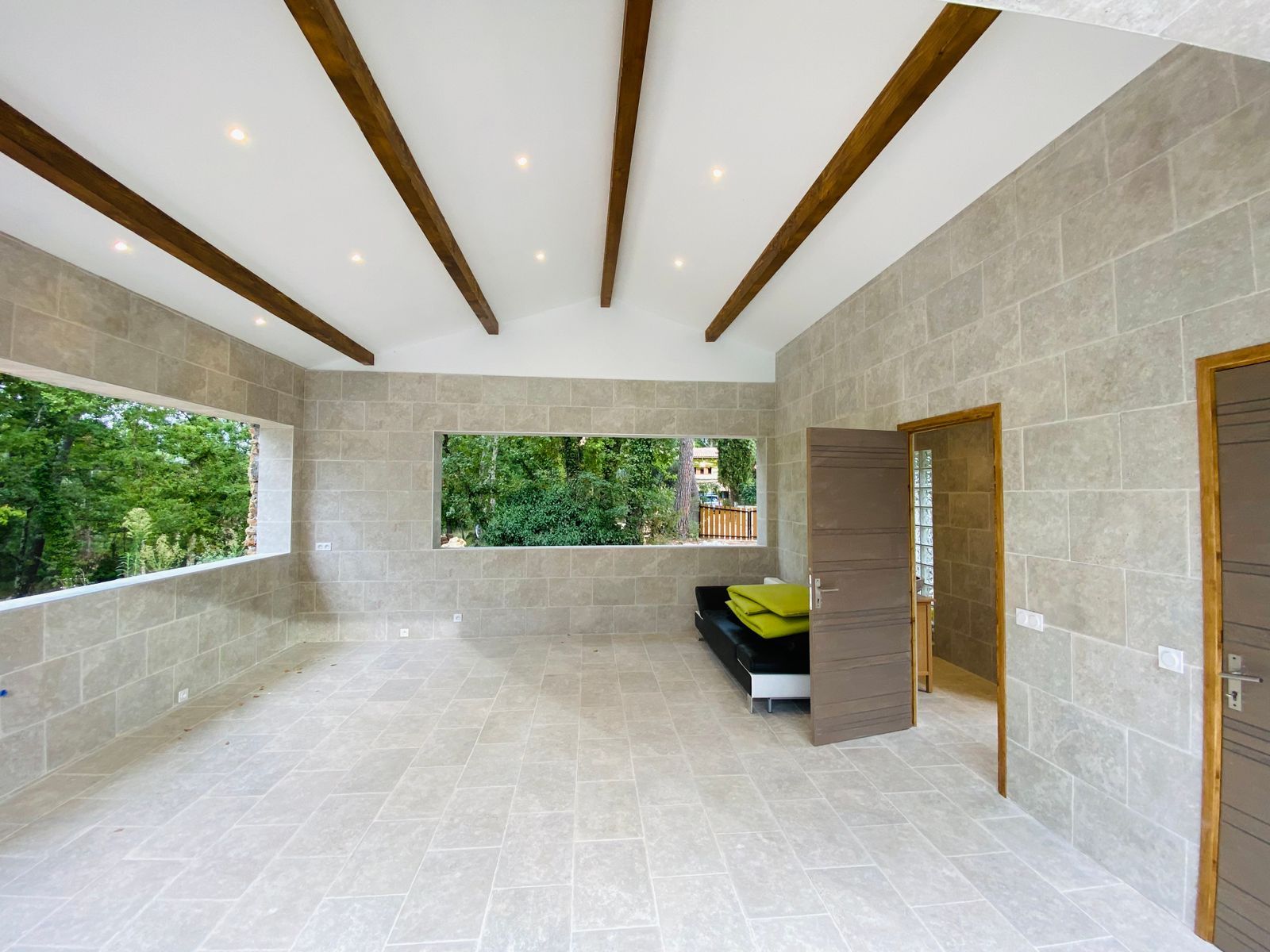 Golden-Hour Coastal Residence — photo 5